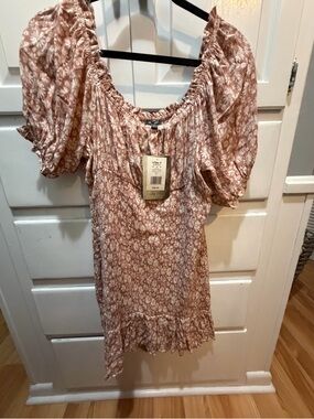 Ladies Peasant Style Dress NWT Khols L Smocked Skirt Elastic Waist And Sleeves